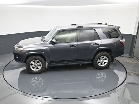 Used 2022 Toyota 4Runner SR5 image 31