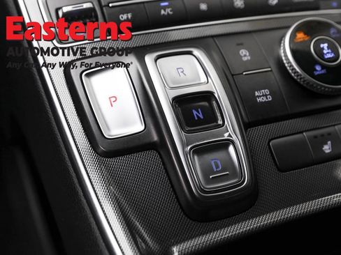 Used 2023 Hyundai Santa Fe SEL image 13