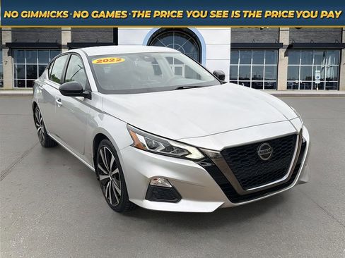 Used 2022 Nissan Altima 2.5 SR FWD image 1