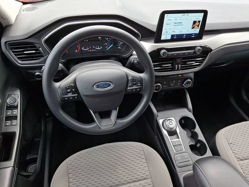 Used 2022 Ford Escape SE AWD/4WD image 2