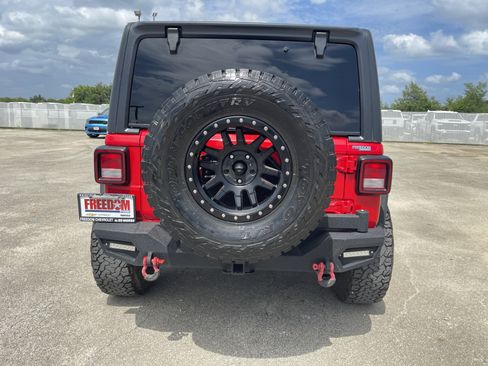 Used 2018 Jeep Wrangler Unlimited Sport S AWD/4WD image 5