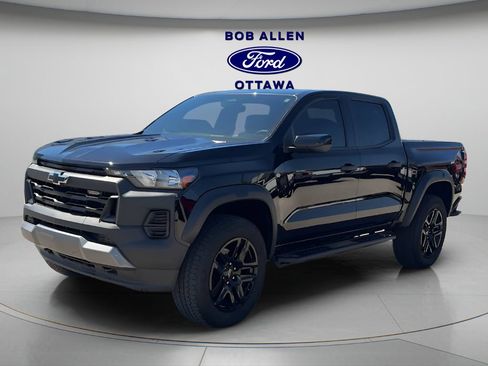 Used 2024 Chevrolet Colorado Trail Boss w/ Advanced Trailering Package AWD/4WD image 1