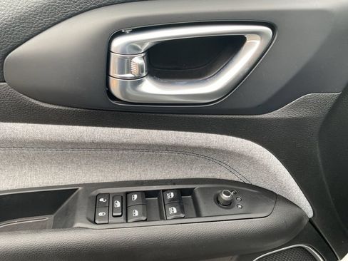 New 2026 Jeep Compass Latitude AWD/4WD image 20