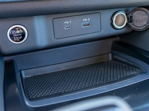 Used 2022 Nissan Rogue SV image 32