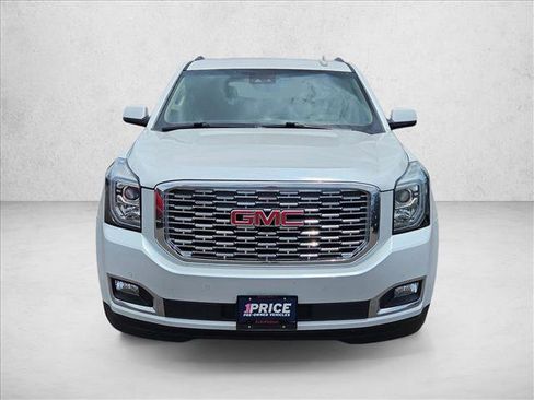 Used 2019 GMC Yukon Denali image 2