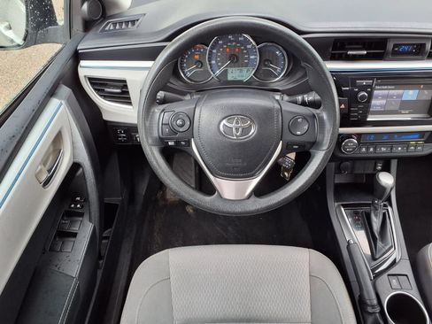 Used 2015 Toyota Corolla LE FWD image 13