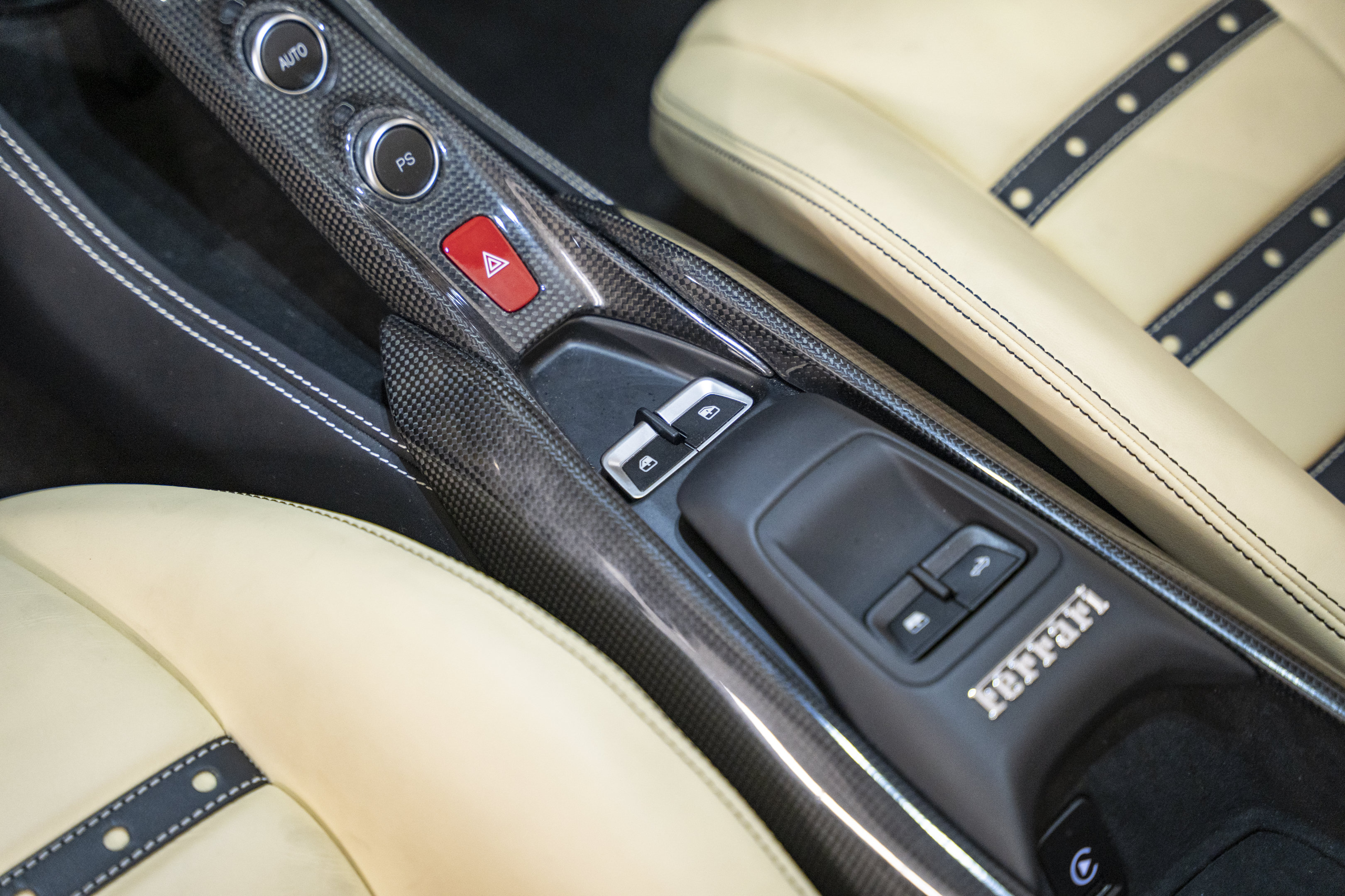 Used 2023 Ferrari F8 Tributo RWD image 63