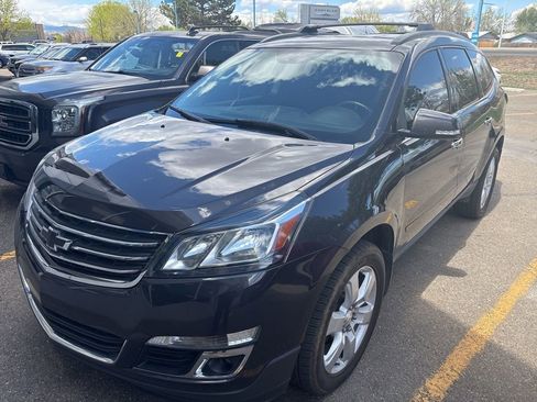 Used 2016 Chevrolet Traverse LT w/ Style and Technology Package image 1