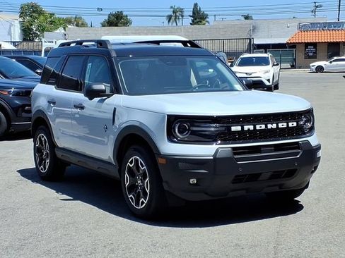 New 2026 Ford Bronco Sport Outer Banks w/ Outer Banks Tech Package+ AWD/4WD image 3