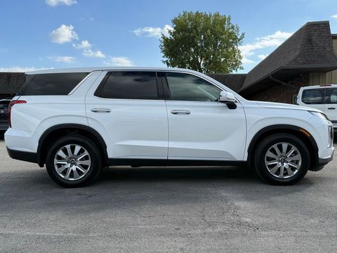 Used 2023 Hyundai Palisade SE w/ Cargo Package image 7