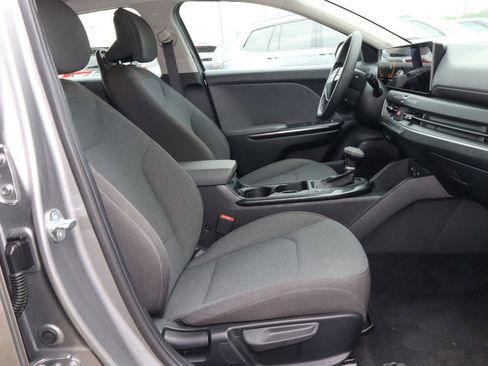 Used 2025 Kia K4 FWD image 24