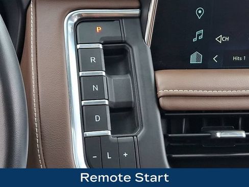 Used 2024 Chevrolet Tahoe High Country w/ Premium Package AWD/4WD image 11
