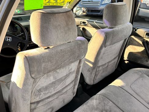 Used 1990 Honda Accord EX image 29