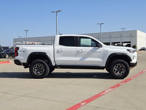 New 2026 Chevrolet Colorado ZR2 w/ Technology Package AWD/4WD image 7