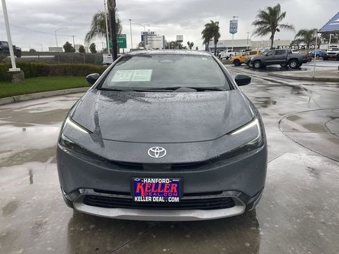 Used 2023 Toyota Prius XLE image 3