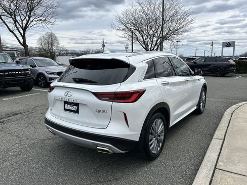 Certified 2023 INFINITI QX50 Luxe image 8