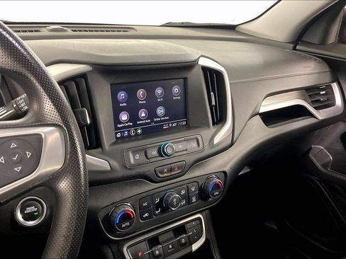 Used 2024 GMC Terrain SLE w/ Driver Convenience Package FWD image 8