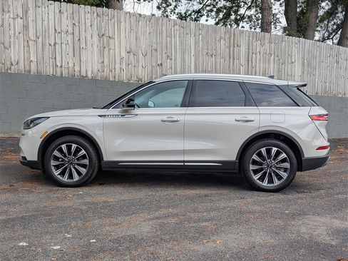 Used 2022 Lincoln Corsair Reserve w/ Elements Package image 24