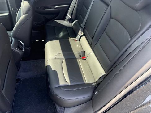 Used 2019 Chevrolet Malibu LT w/ Leather Package FWD image 32