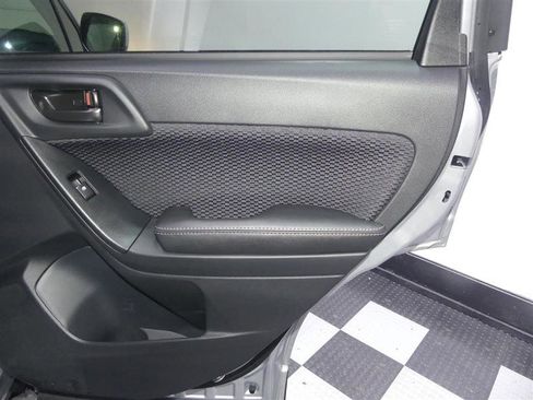 Used 2018 Subaru Forester 2.5i Premium image 27