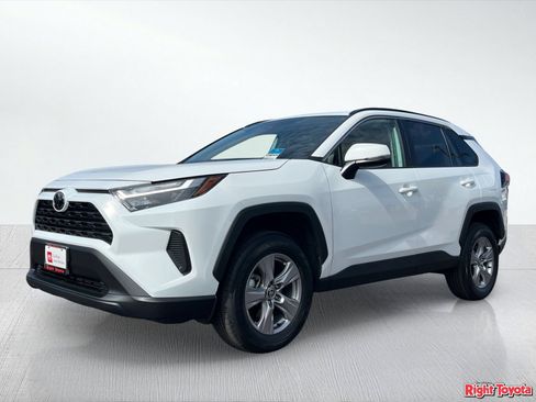 Certified 2025 Toyota RAV4 XLE FWD image 2