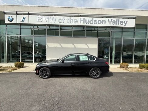 Used 2025 BMW 330i xDrive Sedan w/ Convenience Package image 1