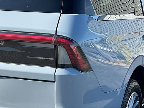 Certified 2025 Lincoln Navigator Reserve image 6