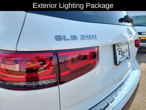 Used 2020 Mercedes-Benz GLB 250 4MATIC image 16