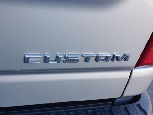 Used 2023 Chevrolet Silverado 2500 Custom w/ Custom Value Package image 37