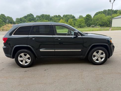 Used 2012 Jeep Grand Cherokee Laredo AWD/4WD image 4