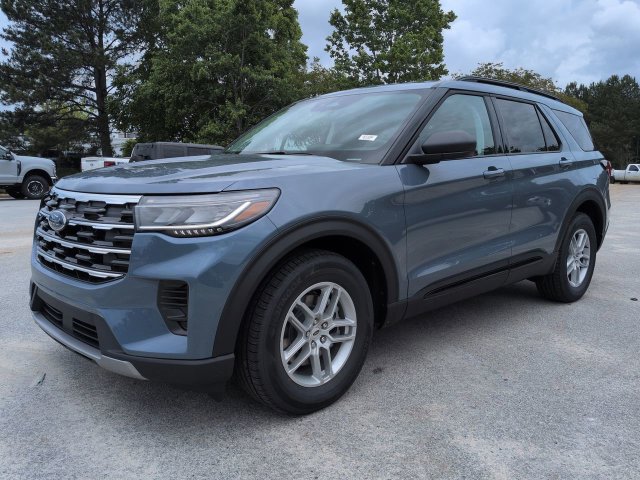 New 2026 Ford Explorer Active RWD image 7