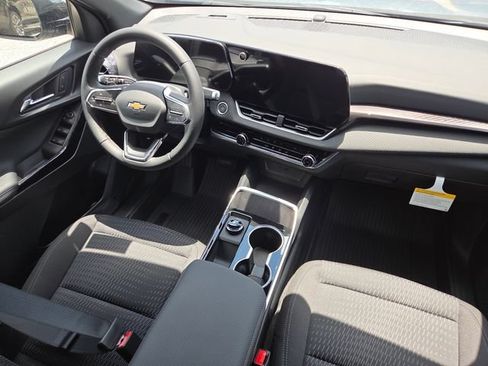 Used 2026 Chevrolet Equinox LT w/ Safety and Technology Package FWD image 20
