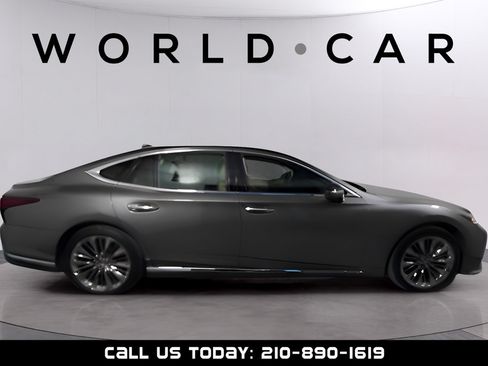 Used 2022 Lexus LS 500 RWD image 8