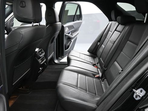 Used 2023 Mercedes-Benz GLE 350 4MATIC w/ Premium Package image 19