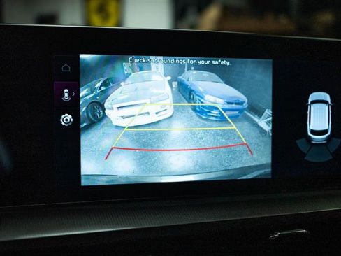 Used 2025 Kia Telluride S image 23