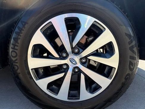 Used 2024 Subaru Outback Premium AWD/4WD image 9