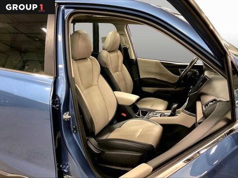 Used 2023 Subaru Forester Limited AWD/4WD image 9