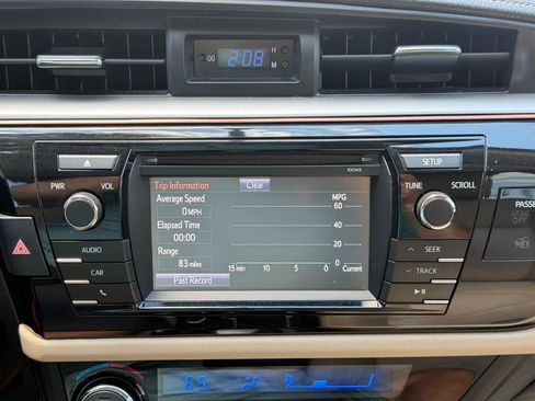 Used 2015 Toyota Corolla LE FWD image 54