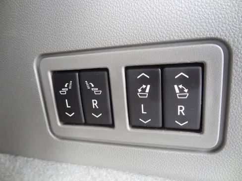 Used 2020 Cadillac XT6 Premium Luxury FWD image 11