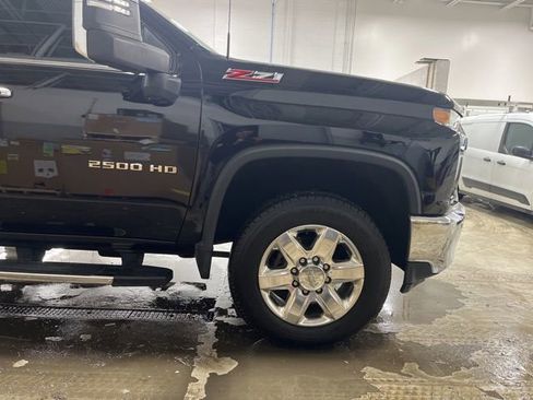 Used 2020 Chevrolet Silverado 2500 LTZ w/ LTZ Plus Package image 13