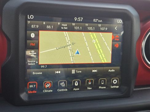 Used 2020 Jeep Wrangler Unlimited Rubicon w/ Dual Top Group AWD/4WD image 31