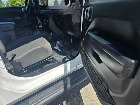 Used 2024 Jeep Wrangler Sport S AWD/4WD image 10