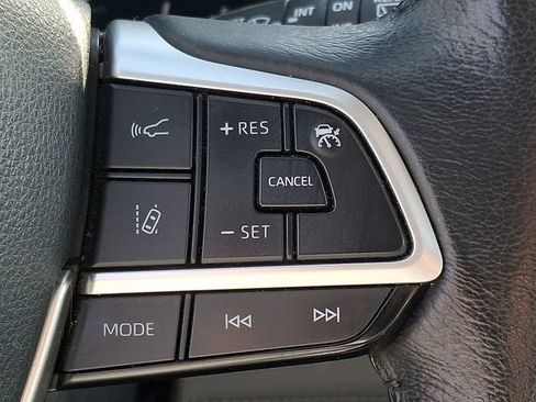 Used 2024 Toyota Sienna XLE image 24