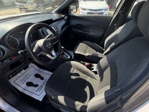 Used 2019 Nissan Kicks S FWD image 21