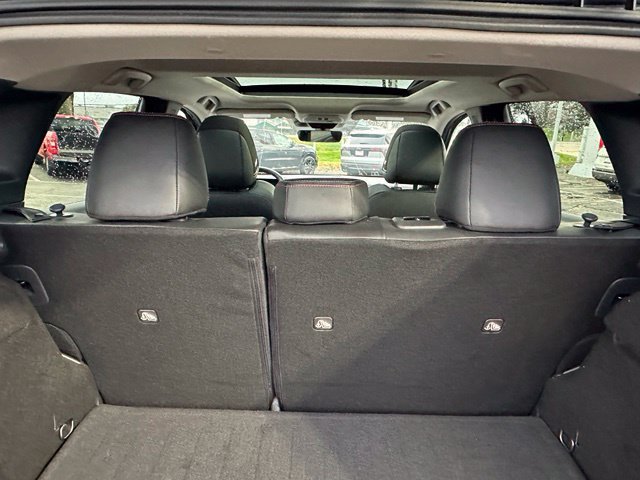 Certified 2025 Nissan Kicks SR w/ SR Premium Package AWD/4WD image 18