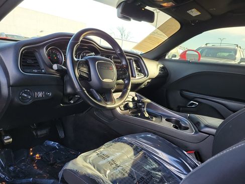 Used 2018 Dodge Challenger R/T image 14