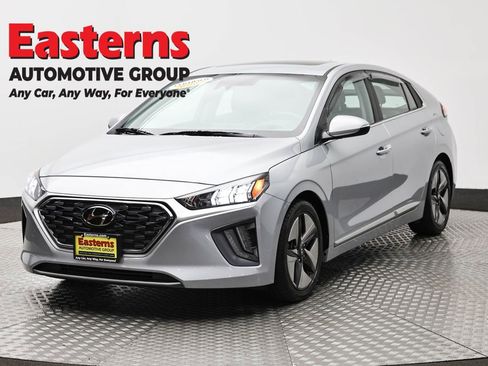 Used 2022 Hyundai Ioniq SEL FWD image 1