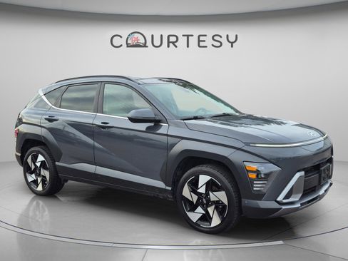 Certified 2024 Hyundai Kona Limited AWD/4WD image 7