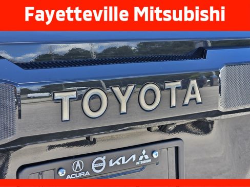 Used 2025 Toyota 4Runner Limited AWD/4WD image 15