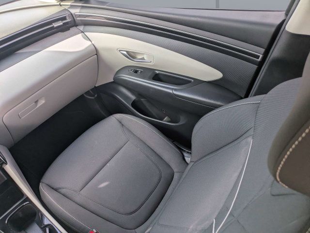 Used 2022 Hyundai Tucson SE FWD image 16